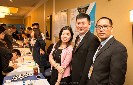 EBET易博SAPA年会代表：：：左→右：：： 刘雯颖博士、、、汪俊博士、、、王建峰博士