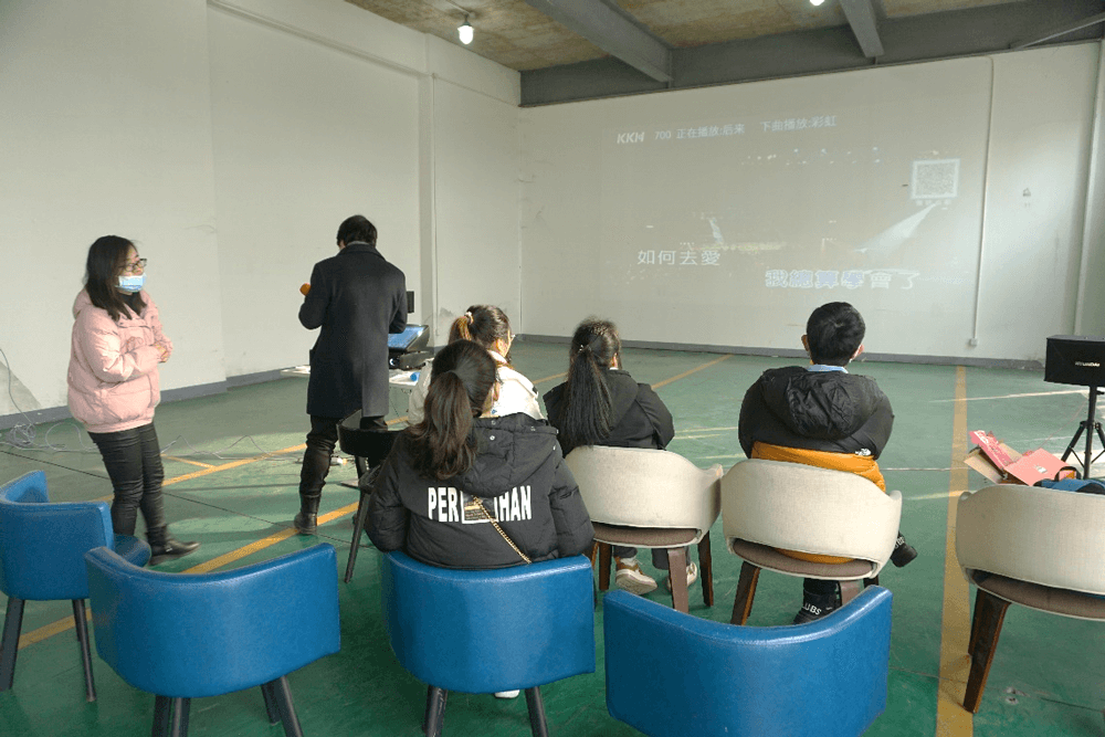 在春节 “乐七天” 活动中，EBET易博给留沪过春节的员工准备了富厚多彩的活动